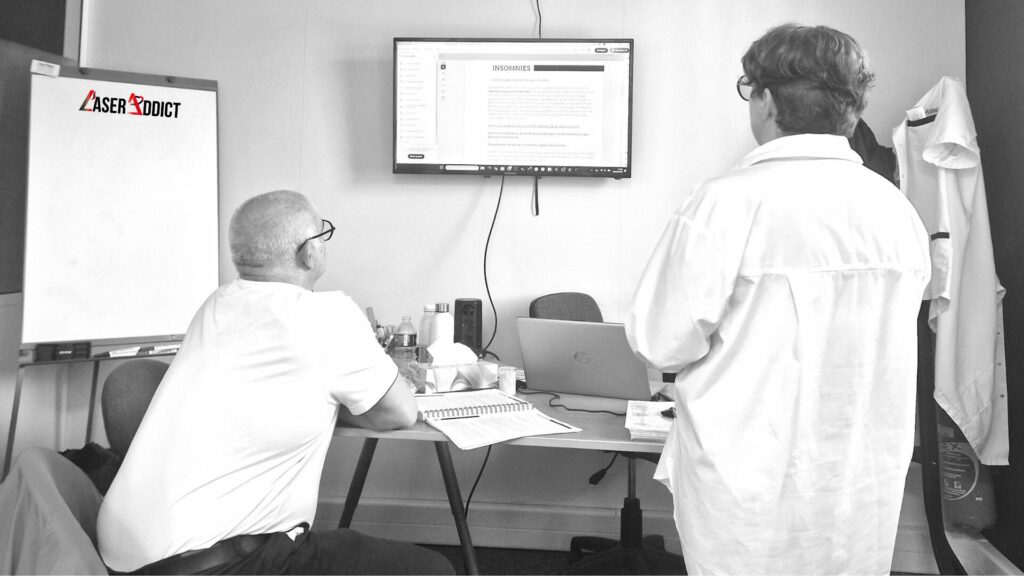 Franchisé LaserAddict en formation au siège aux côtés de Christel Bongiorno, cofondatrice du réseau